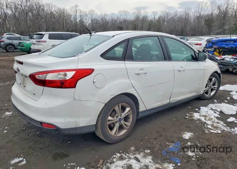 2014 Ford Focus Se z USA, uszkodzony, nr VIN 1FADP3F22EL268129